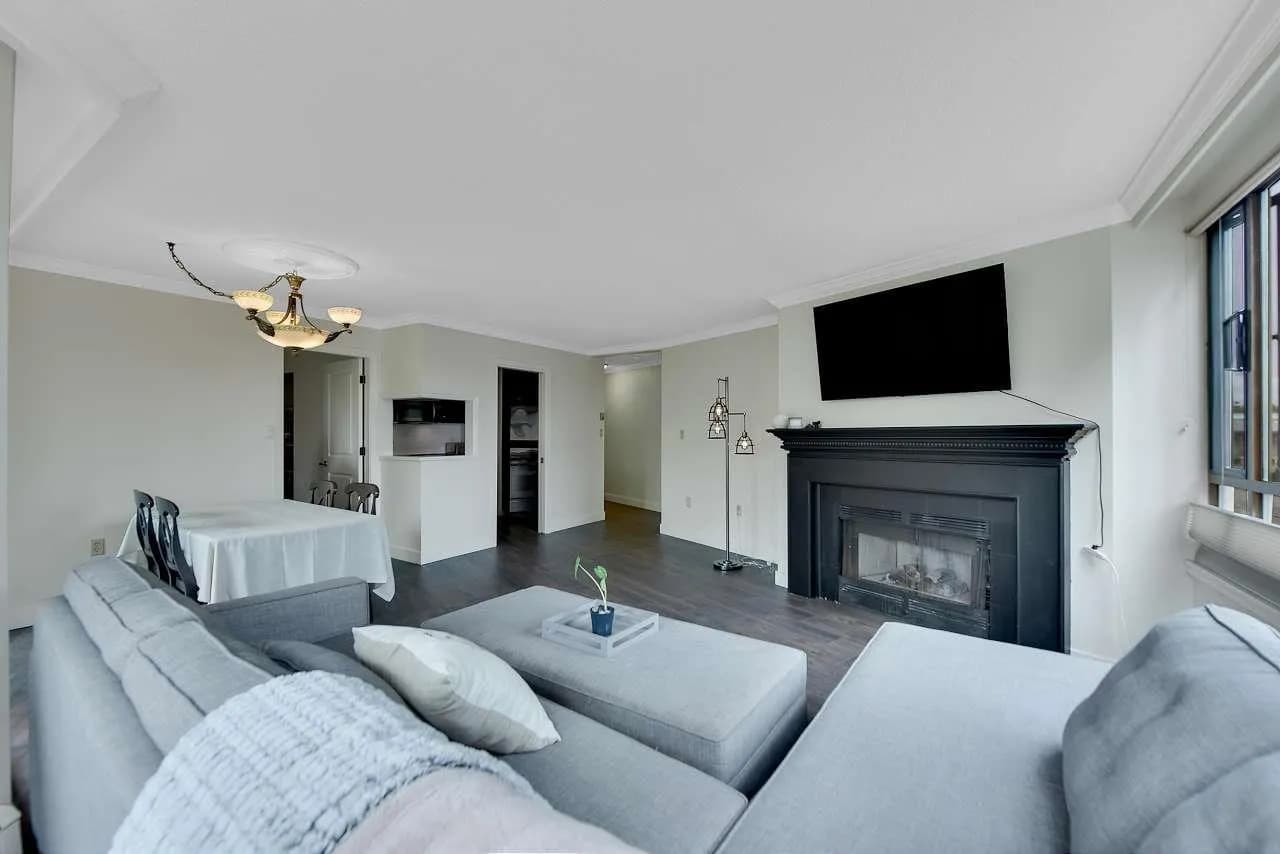#309 15111 RUSSELL AVENUE, White Rock, BC photo 3