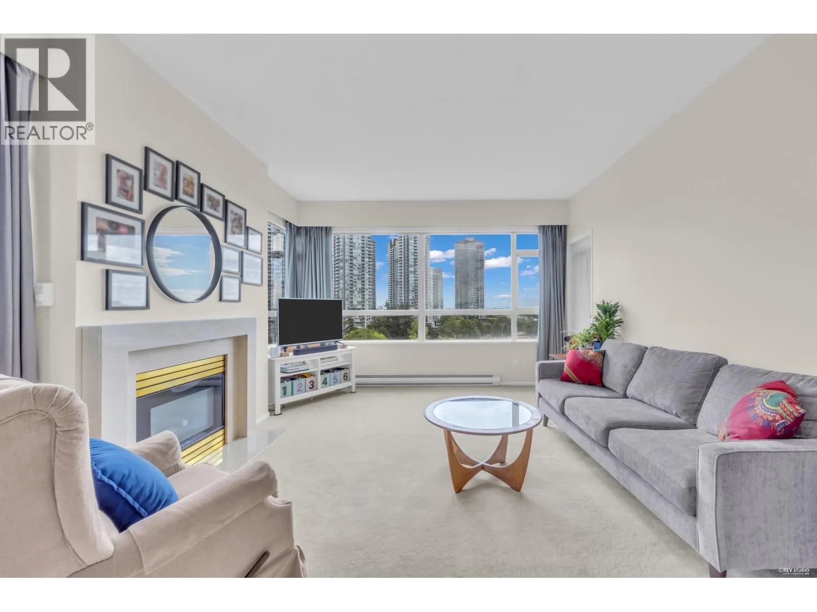#901 6521 BONSOR AVENUE, Burnaby, BC photo 3