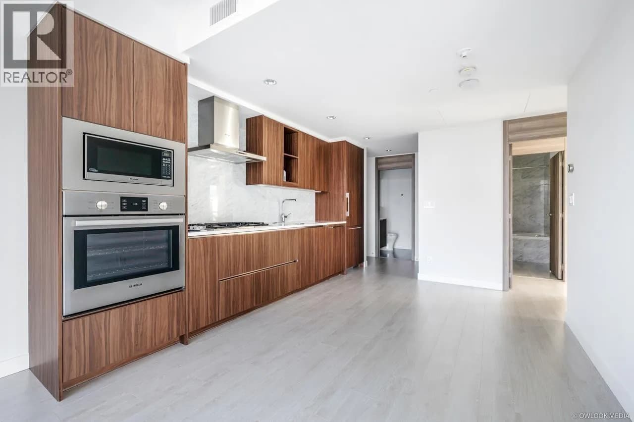 #605 4730 LOUGHEED HIGHWAY, Burnaby, BC photo 4