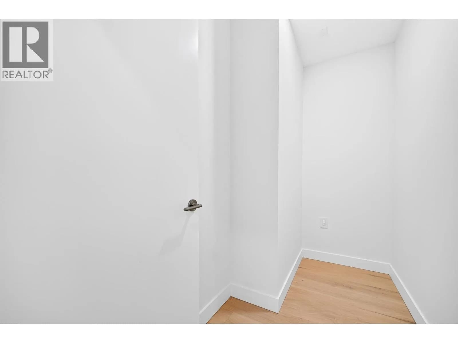 #116 5212 CAMBIE STREET, Vancouver, BC photo 3