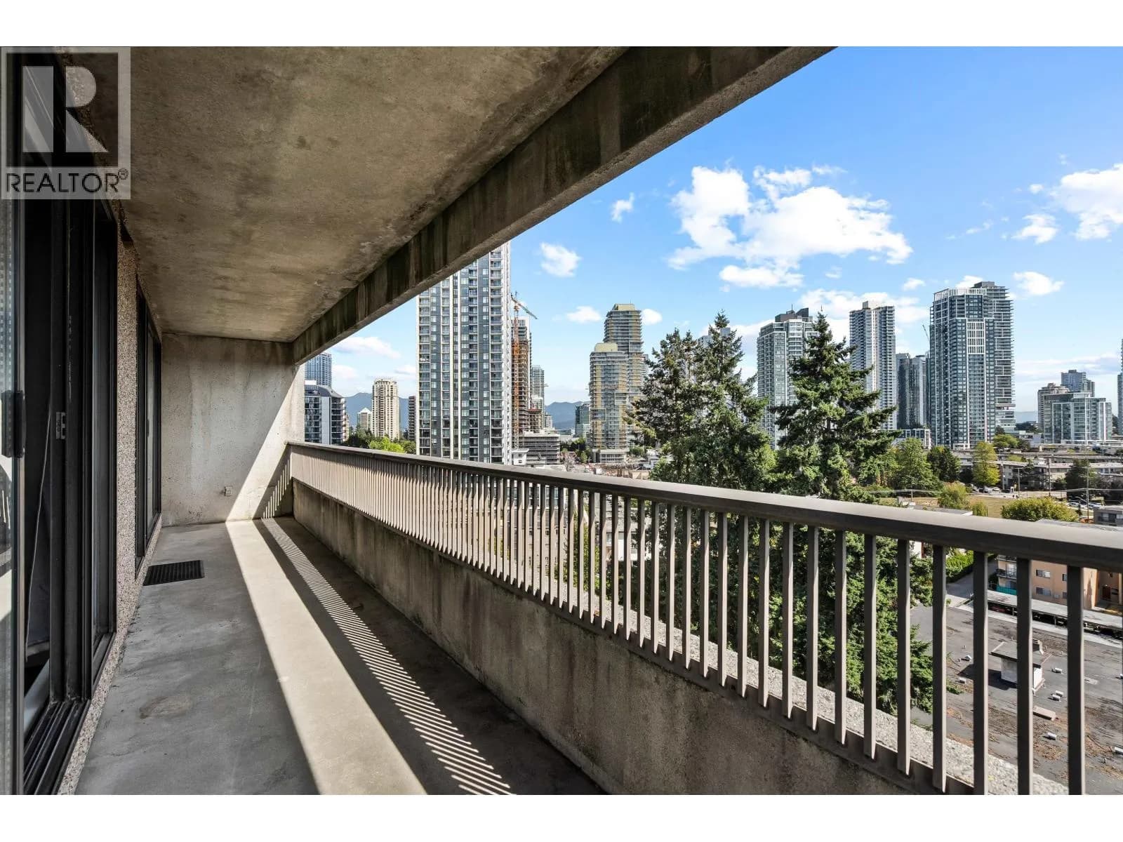 #1205 6595 WILLINGDON AVENUE, Burnaby, BC photo 4