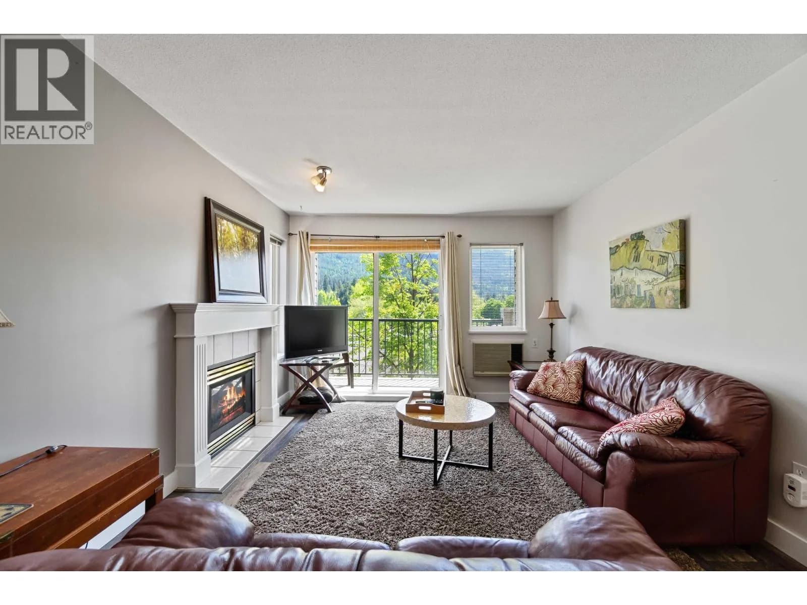 #207 650 3 Street, Salmon Arm, BC photo 4