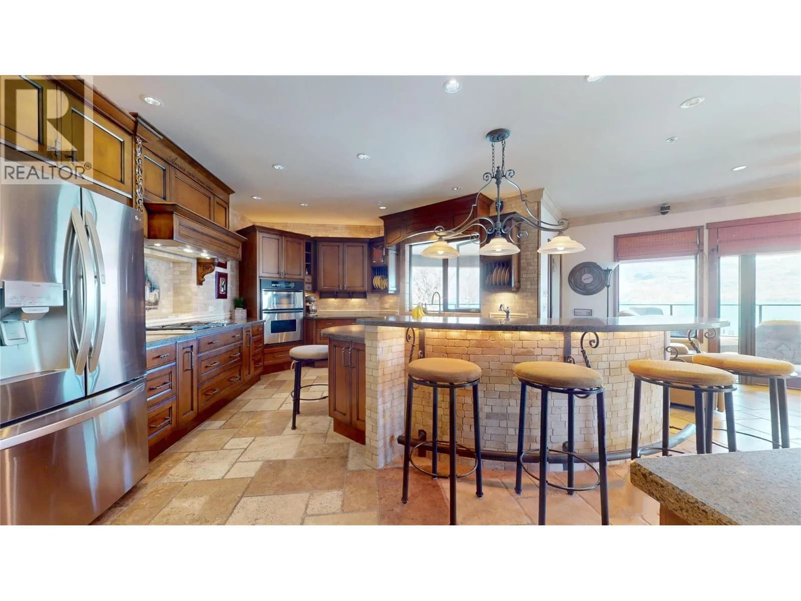 #201 4200 Beach Avenue, Peachland, BC photo 4