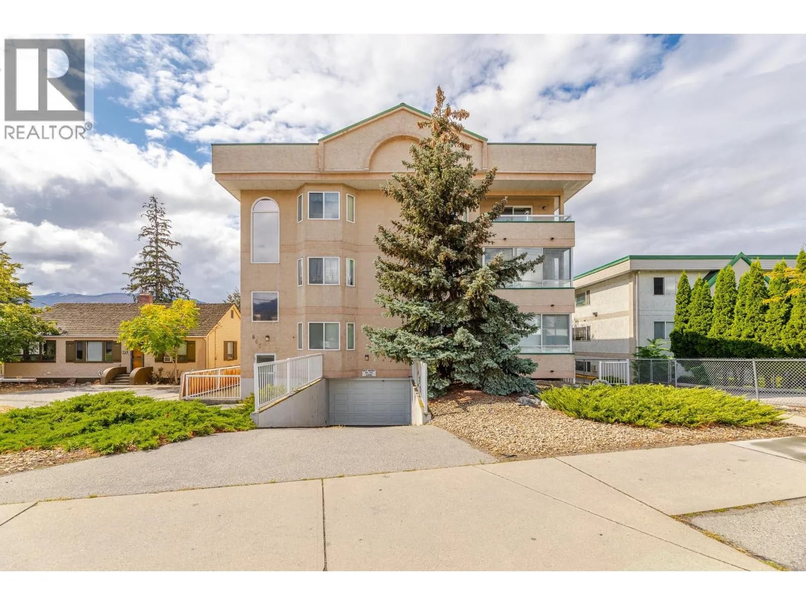 865 Main Street, Penticton
