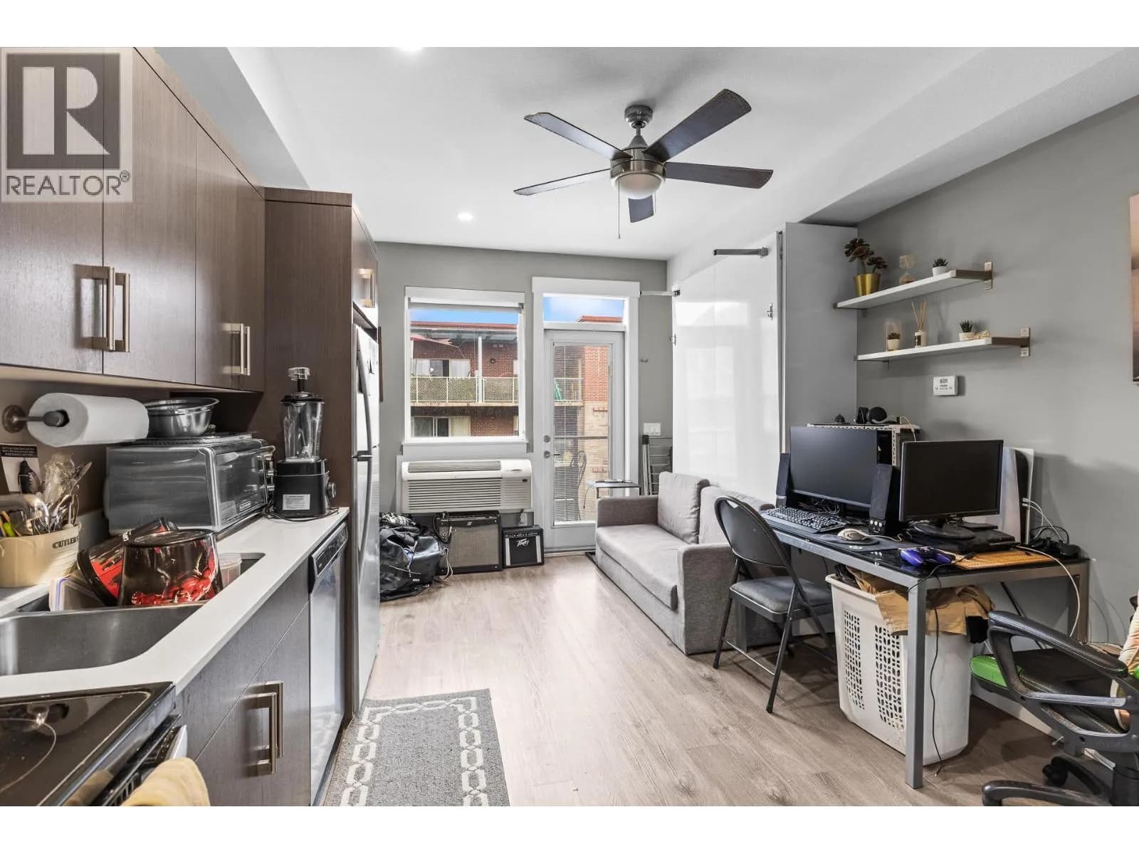#618 925 Leon Avenue, Kelowna, BC photo 3