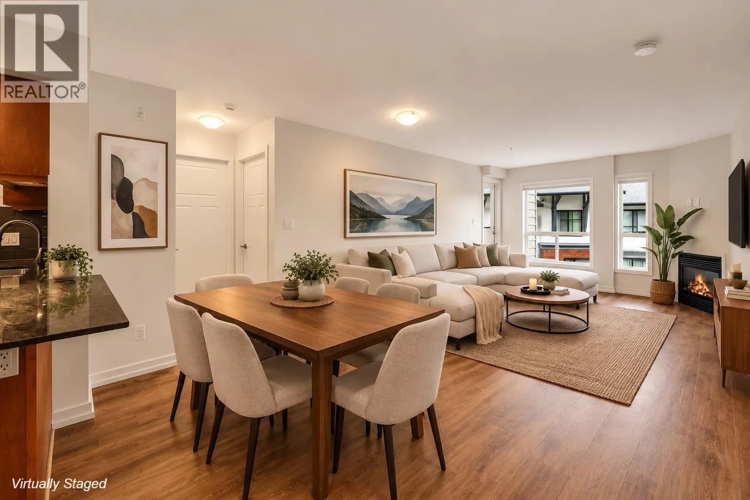 1212 MAIN STREET, Squamish