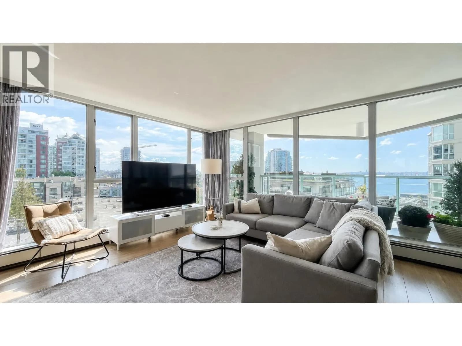 120 W 2ND STREET, North Vancouver