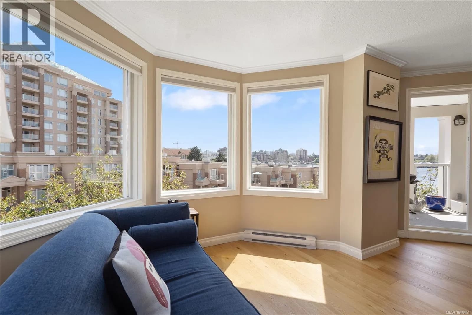 #318 10 Paul Kane Pl, Victoria, BC photo 4