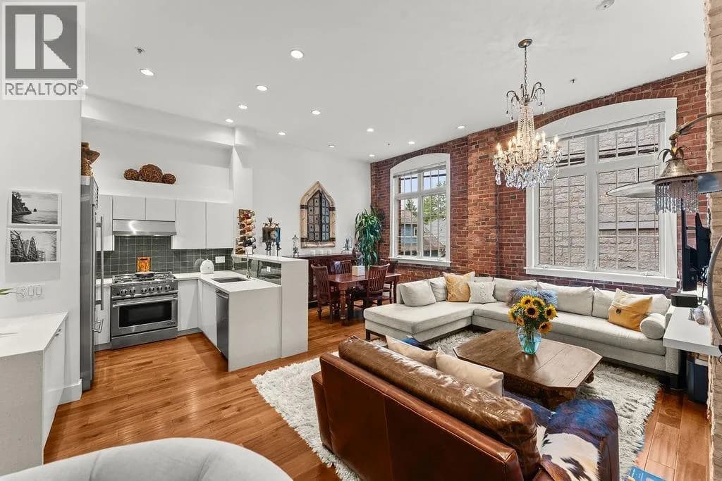 1811 W 16TH AVENUE, Vancouver