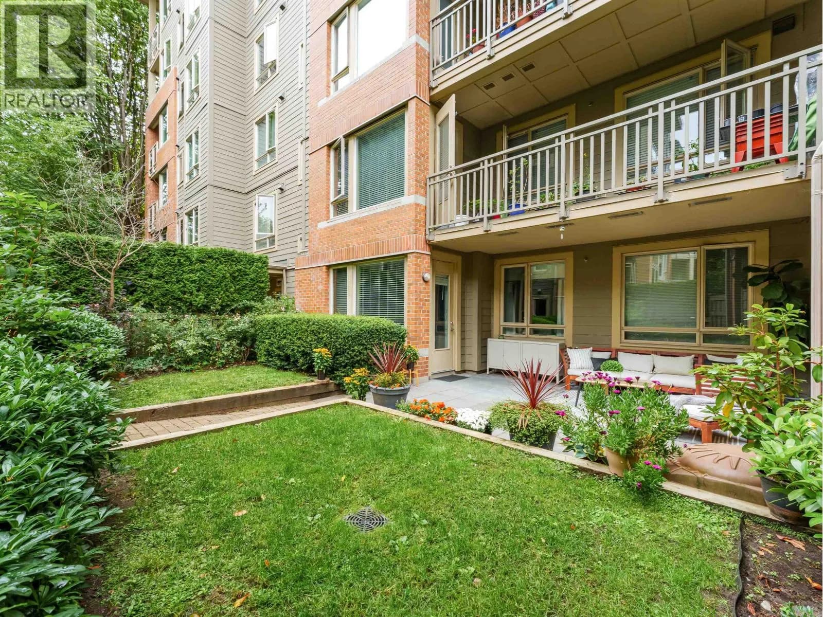 139 W 22ND STREET, North Vancouver