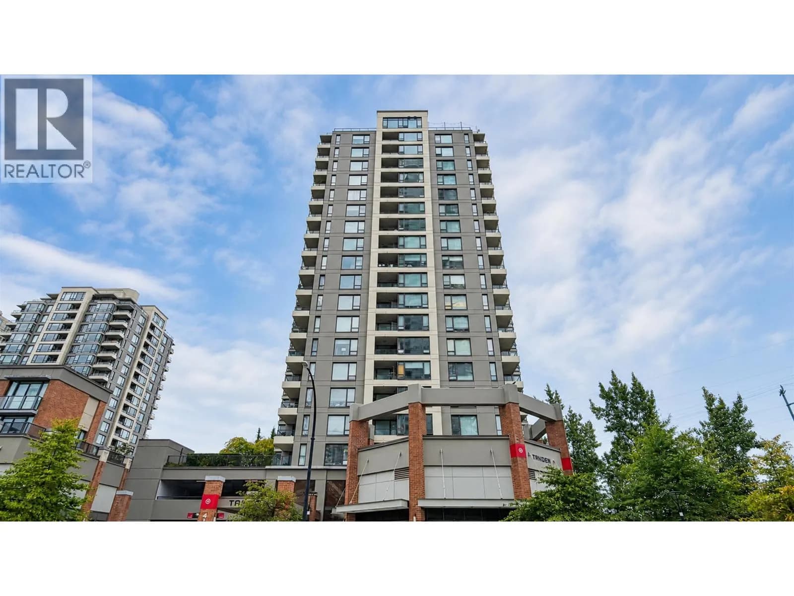 4118 DAWSON STREET, Burnaby