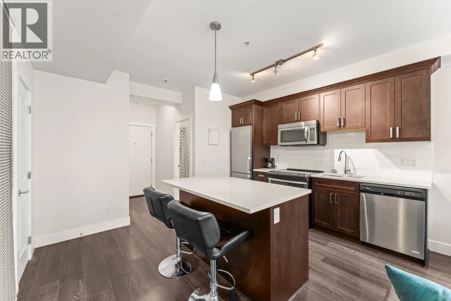 #206 2288 WELCHER AVENUE, Port Coquitlam, BC photo 3
