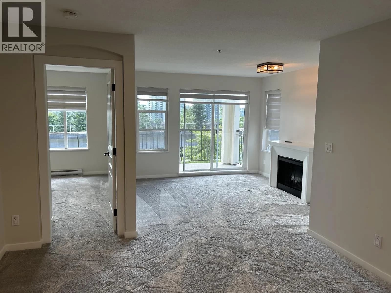 #205 4768 BRENTWOOD DRIVE, Burnaby, BC photo 3