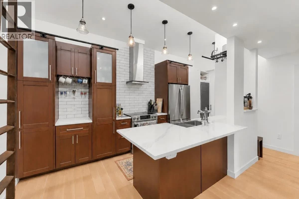 1420 E 7TH AVENUE, Vancouver