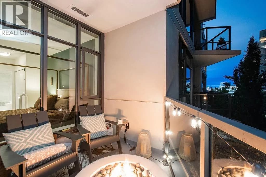135 W 2ND STREET, North Vancouver
