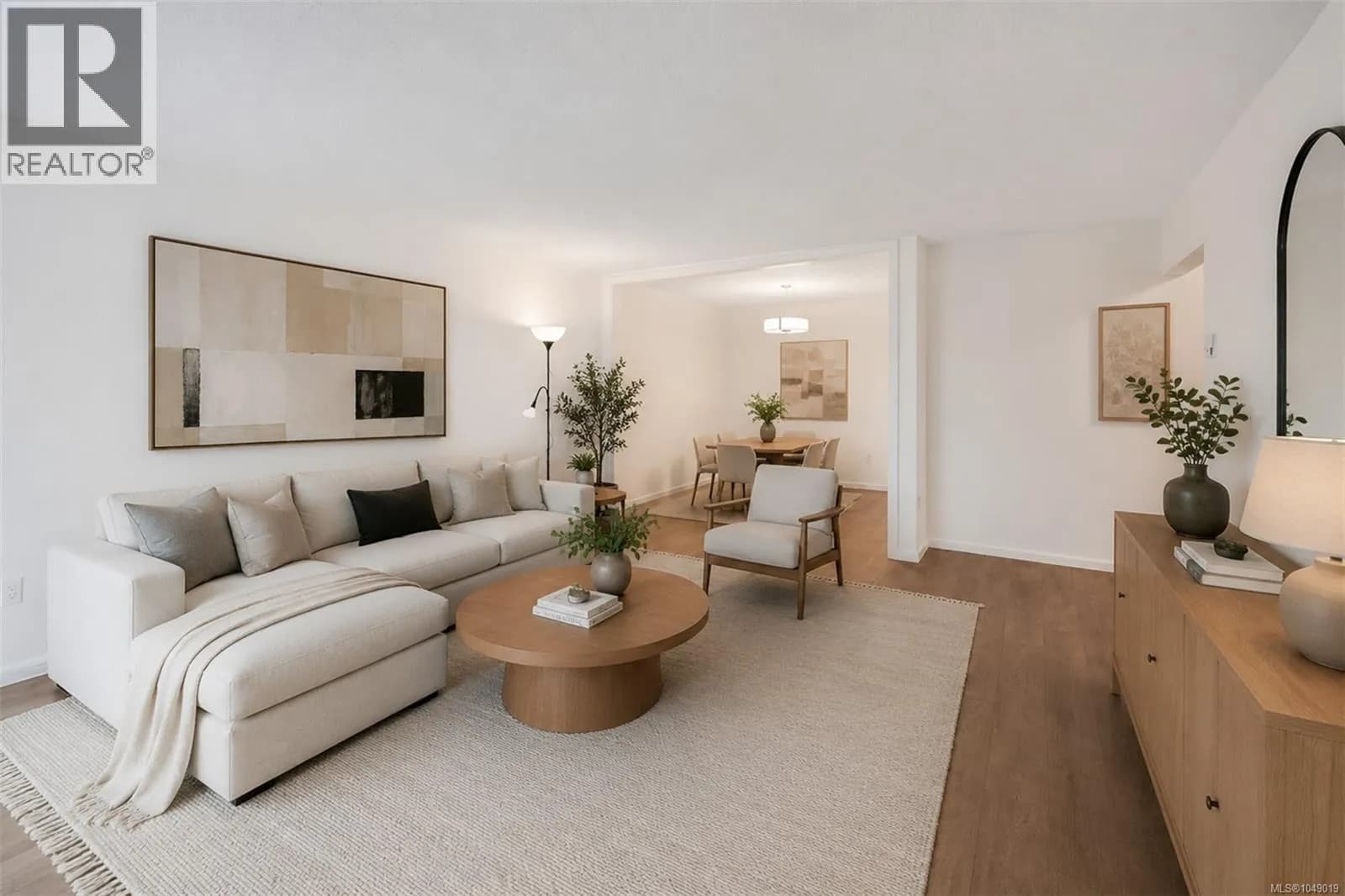 #202 1419 Stadacona Ave, Victoria, BC photo 3
