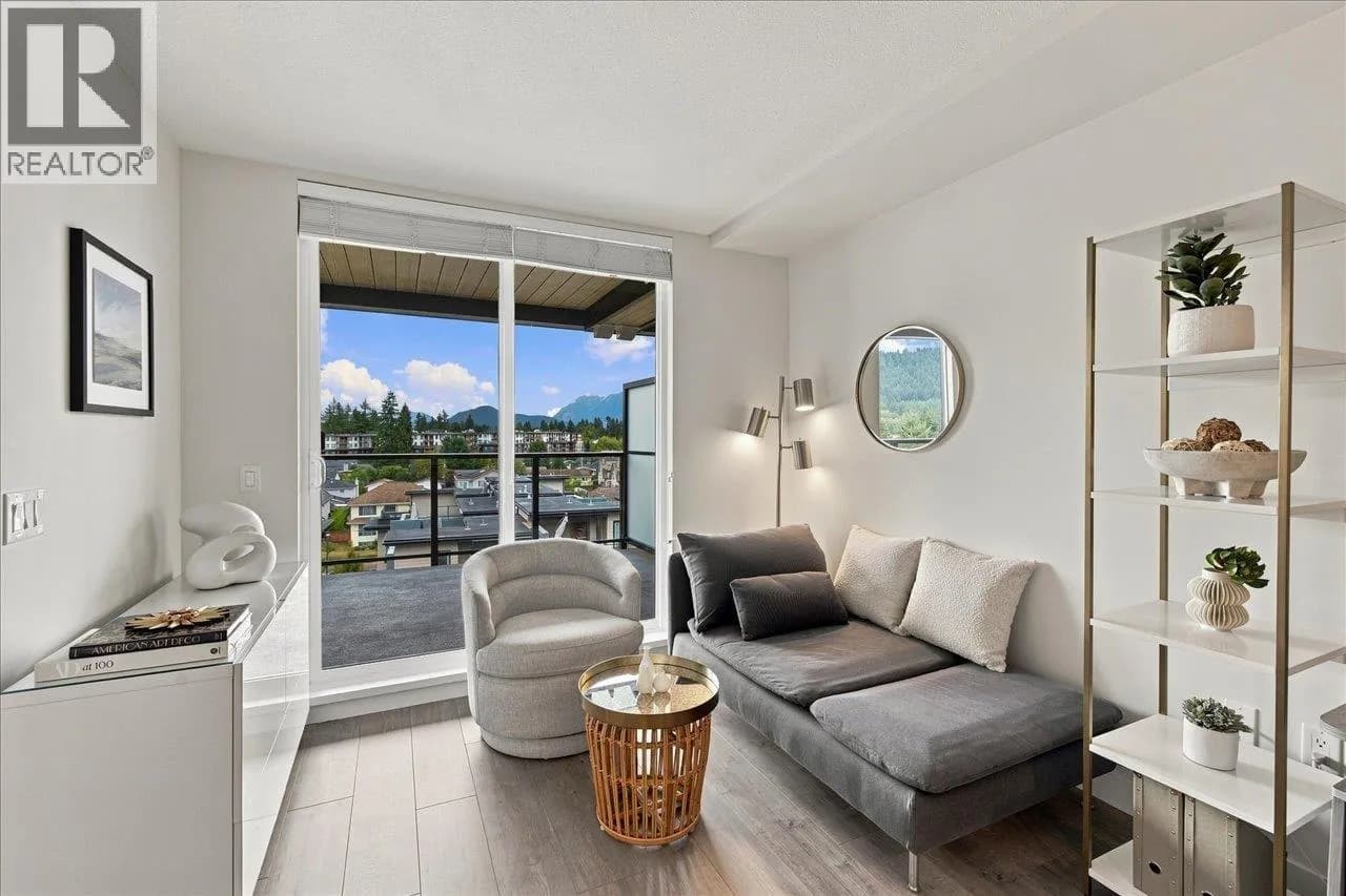 707 COMO LAKE AVENUE, Coquitlam