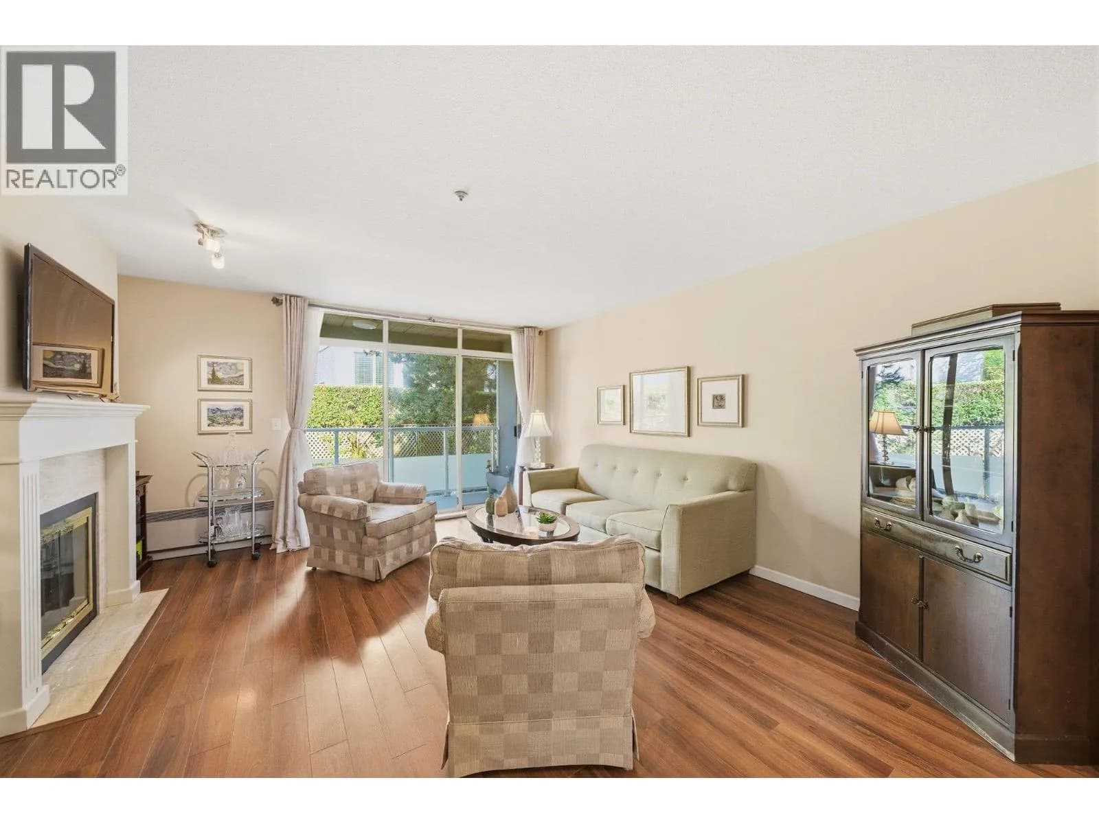 #304 48 RICHMOND STREET, New Westminster, BC photo 2