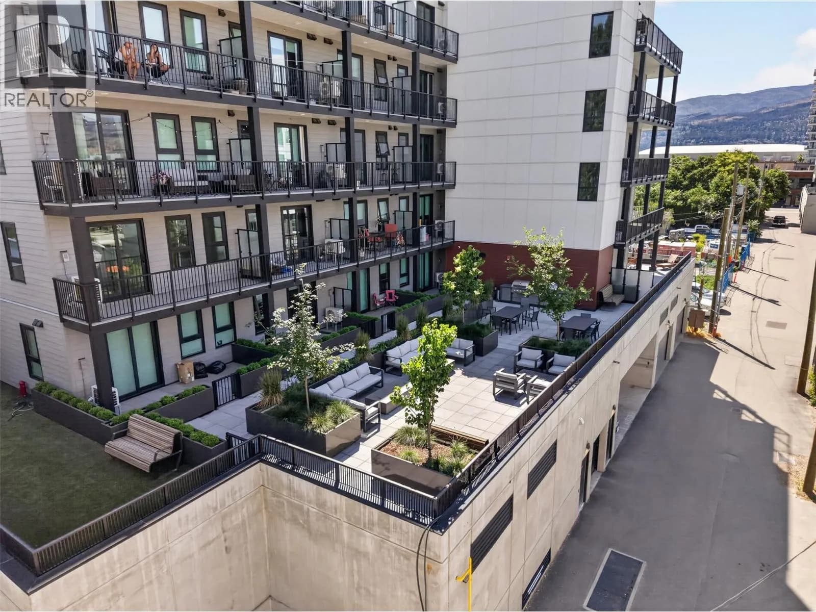 #211 620 Coronation Avenue, Kelowna, BC photo 3
