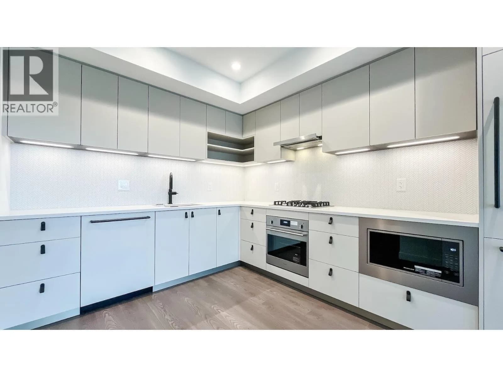 1680 E 12TH AVENUE, Vancouver