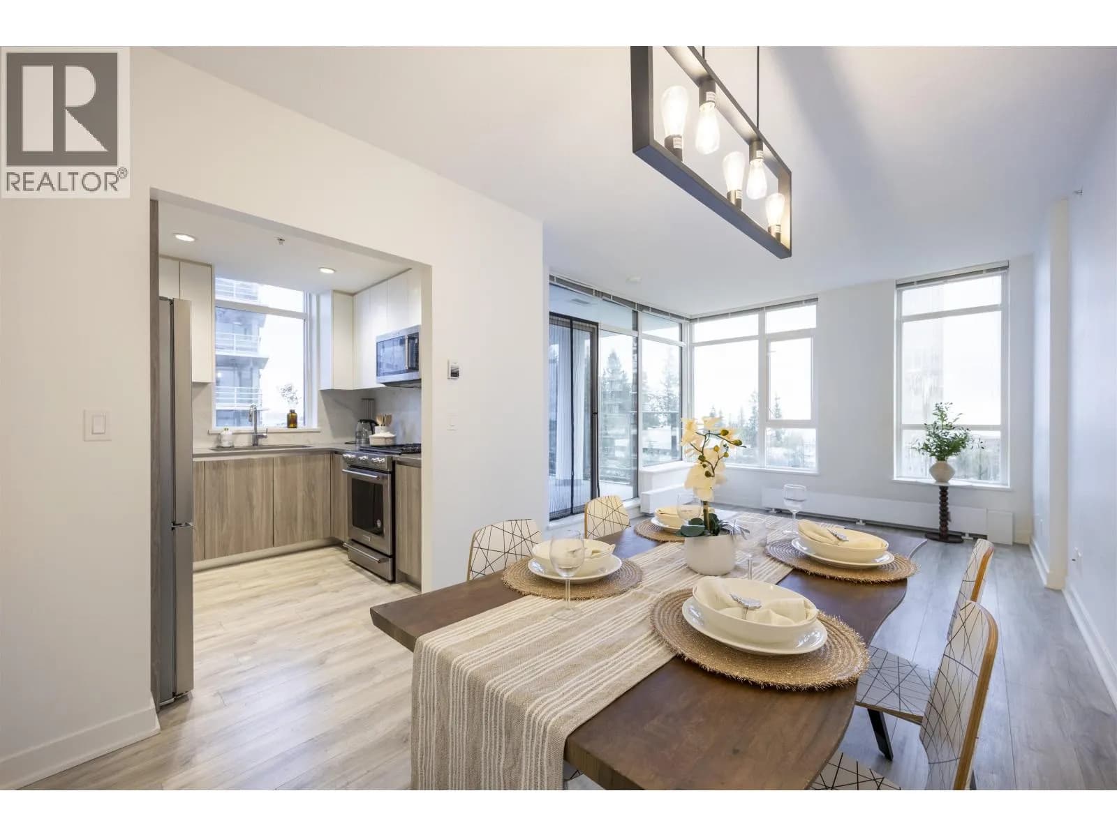 #902 8940 UNIVERSITY CRESCENT, Burnaby, BC photo 1