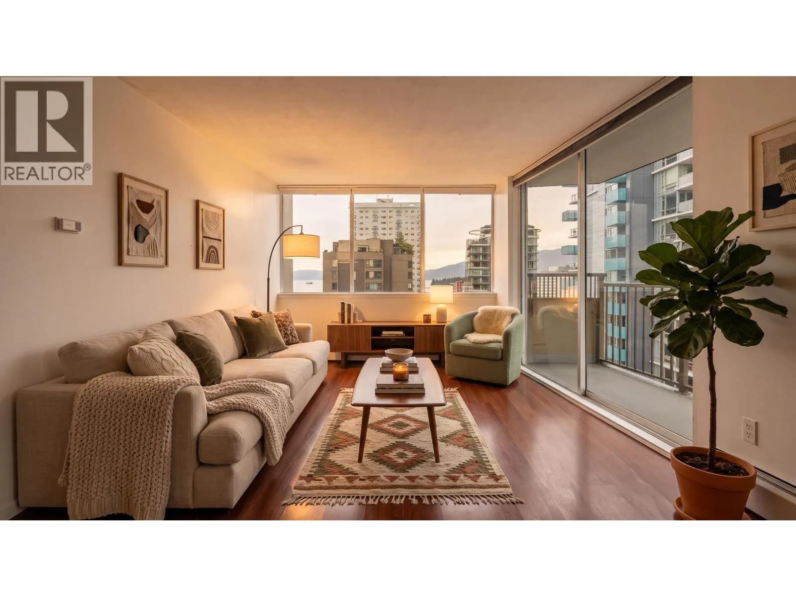1251 CARDERO STREET, Vancouver