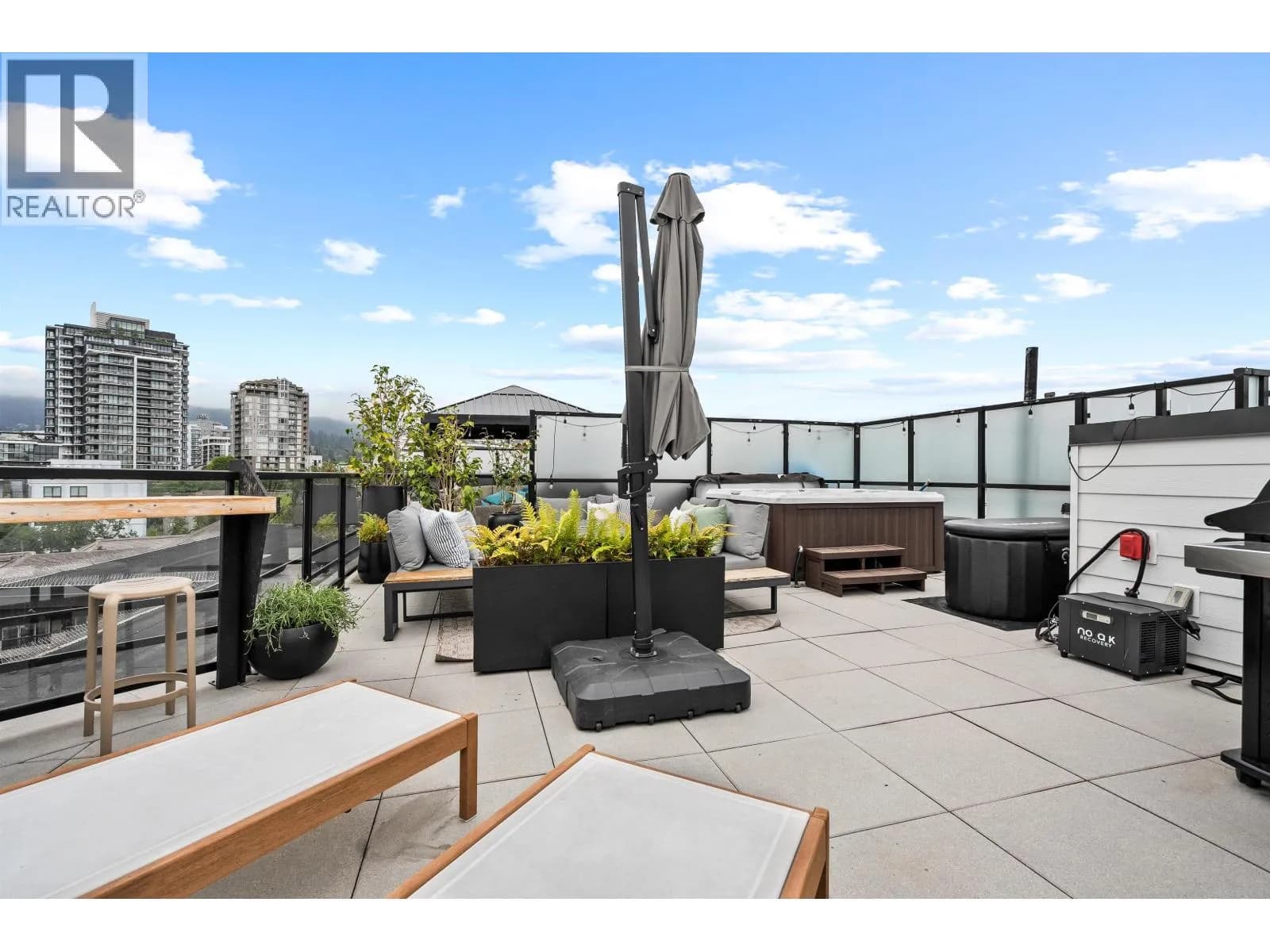 108 E 8TH STREET, North Vancouver