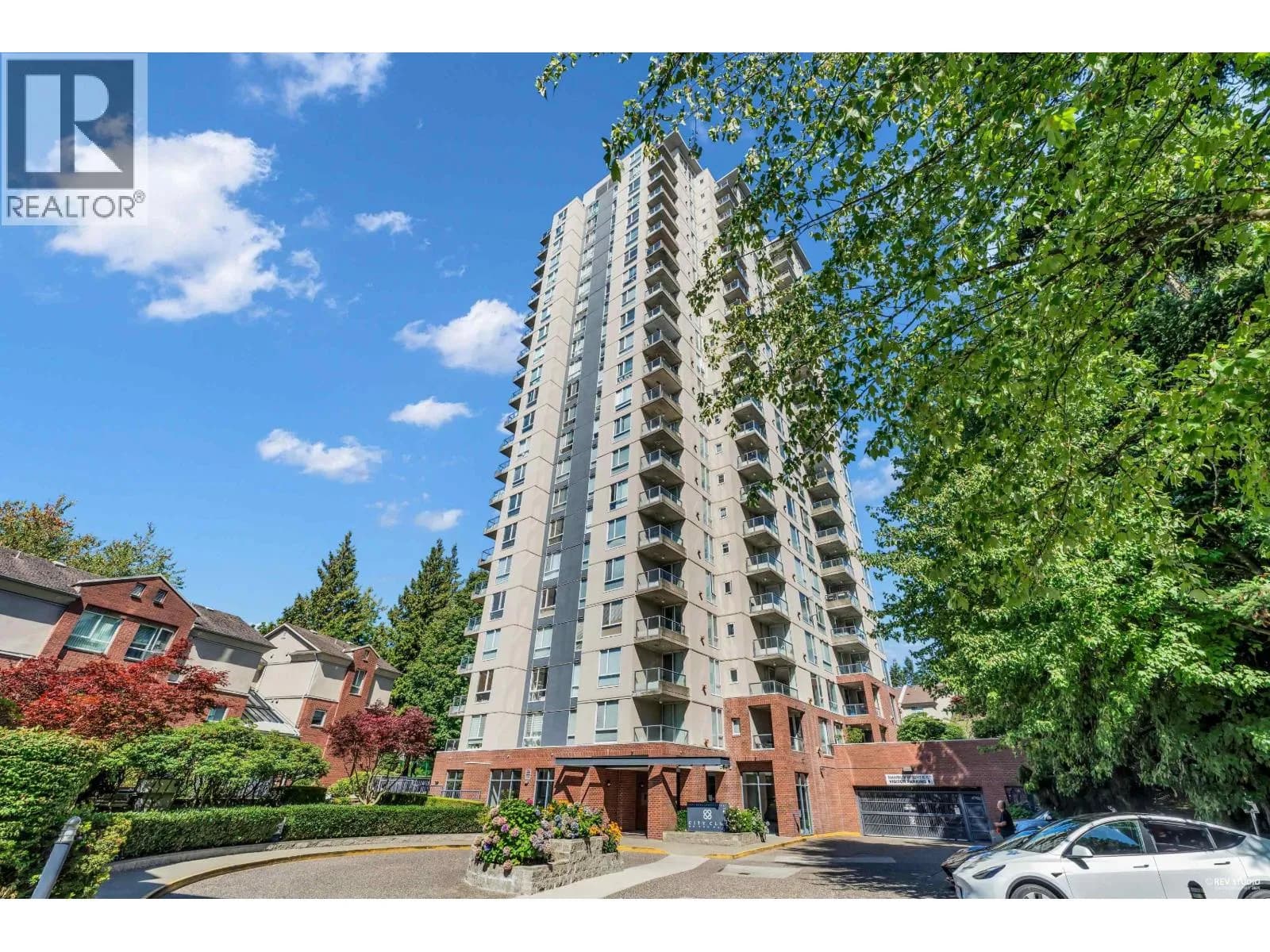 7077 BERESFORD STREET, Burnaby