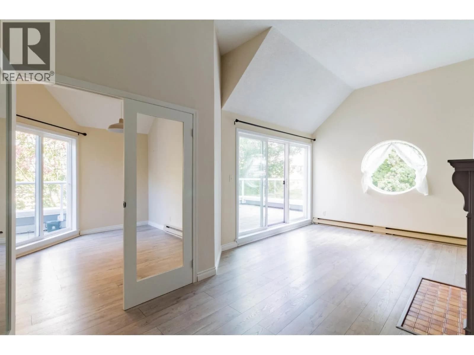 #306 5025 SANDERS STREET, Burnaby, BC photo 3