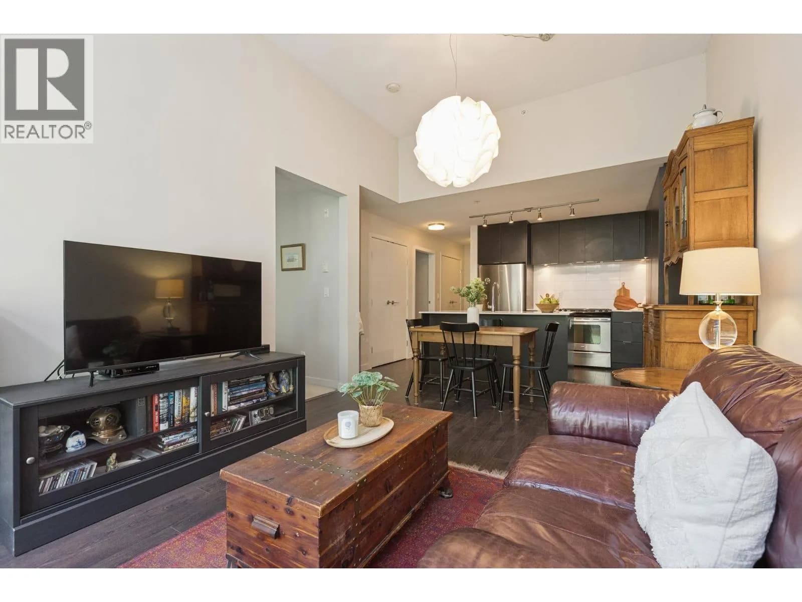 #506 1679 LLOYD AVENUE, North Vancouver, BC photo 4