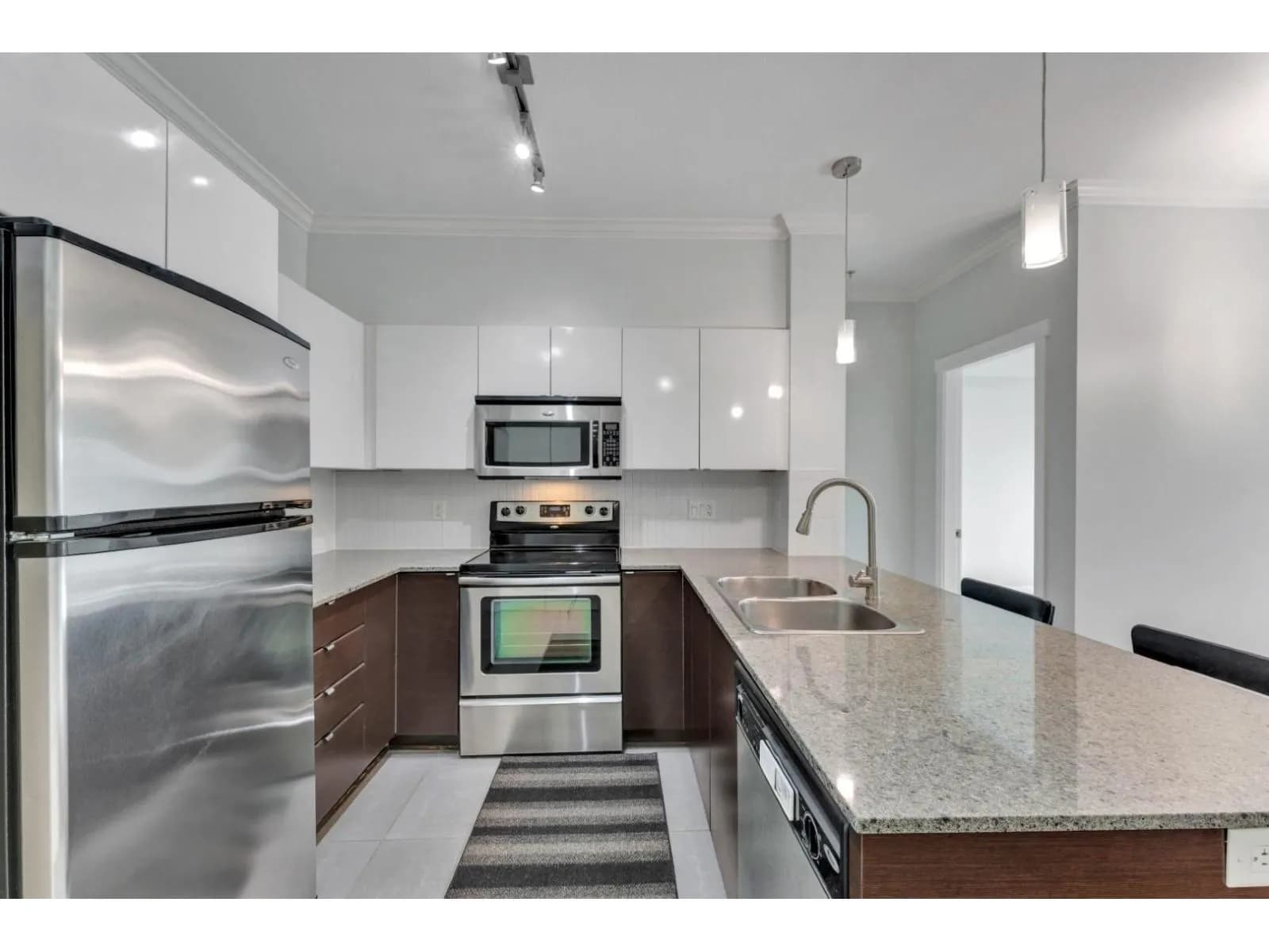 #335 13733 107A AVENUE, Surrey, BC photo 4