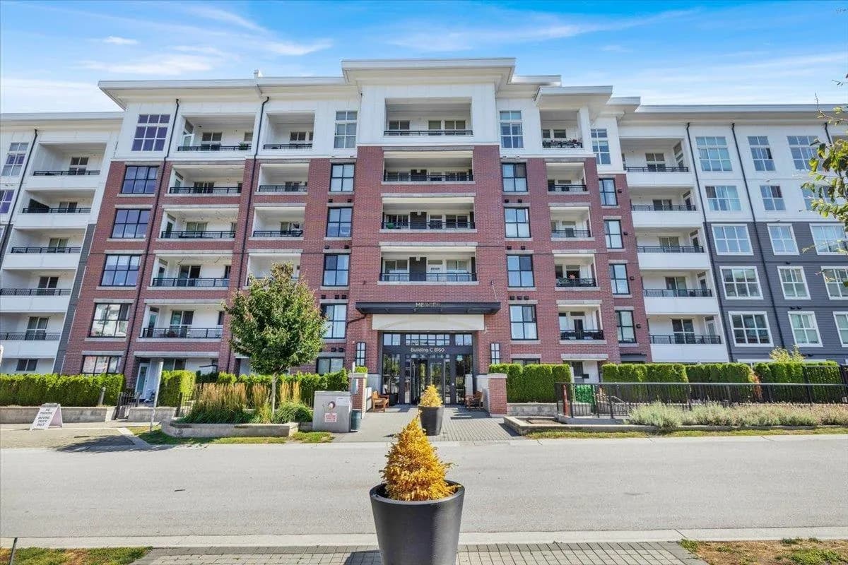 8150 207 STREET, Langley