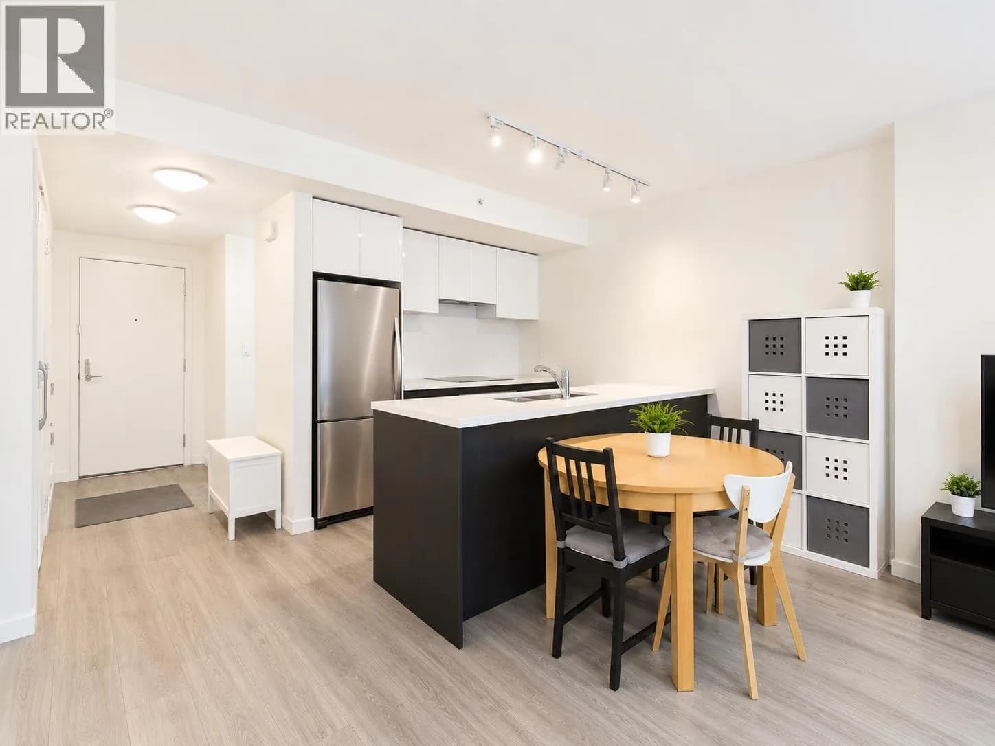 6335 SILVER AVENUE, Burnaby, BC photo 4