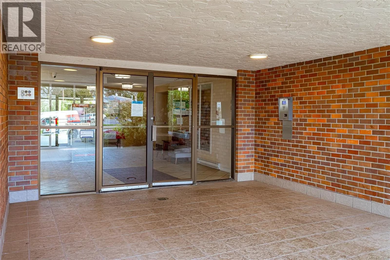 #109 1655 Begbie St, Victoria, BC photo 4