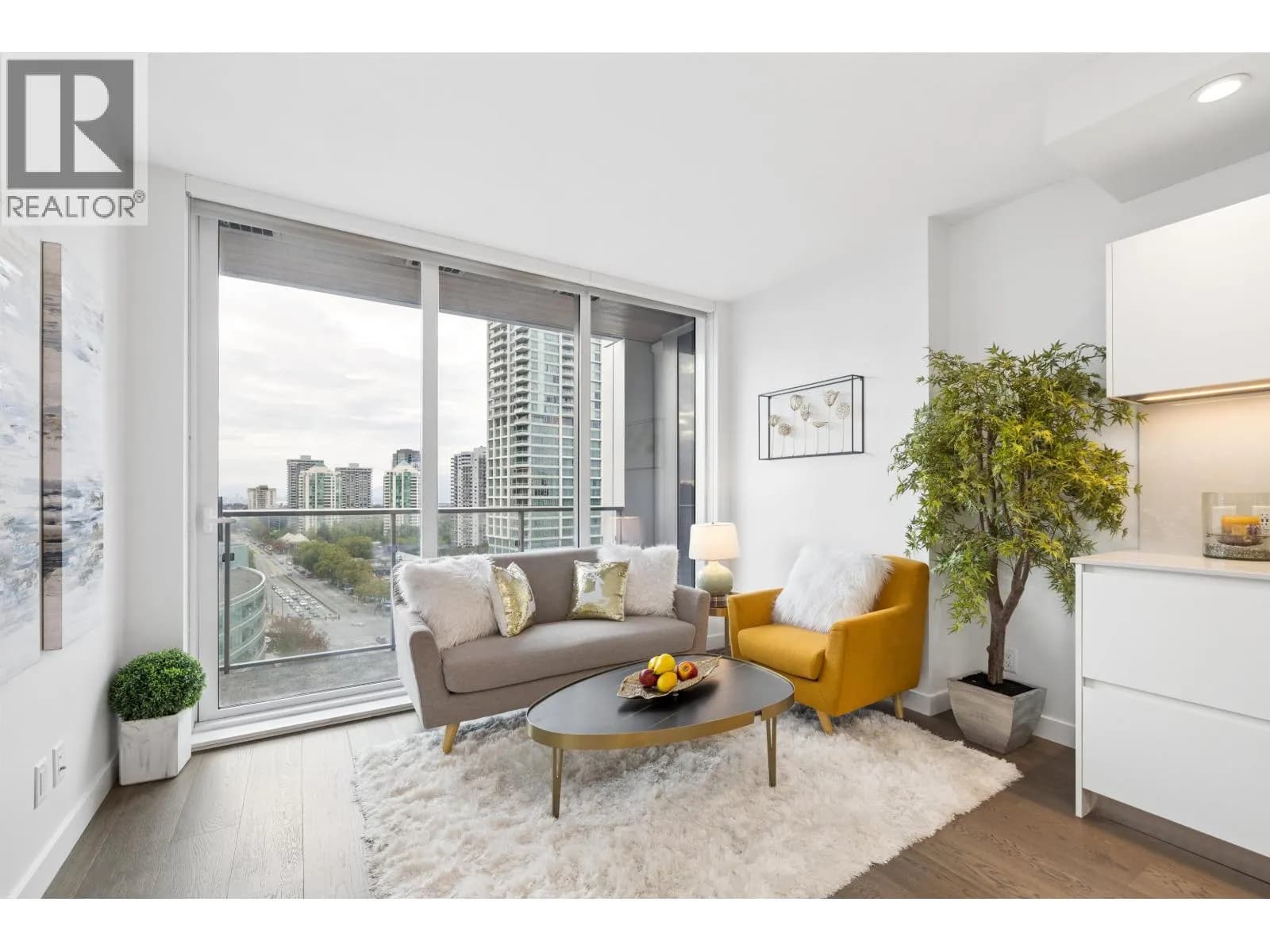 #1206 6000 MCKAY AVENUE, Burnaby, BC photo 2