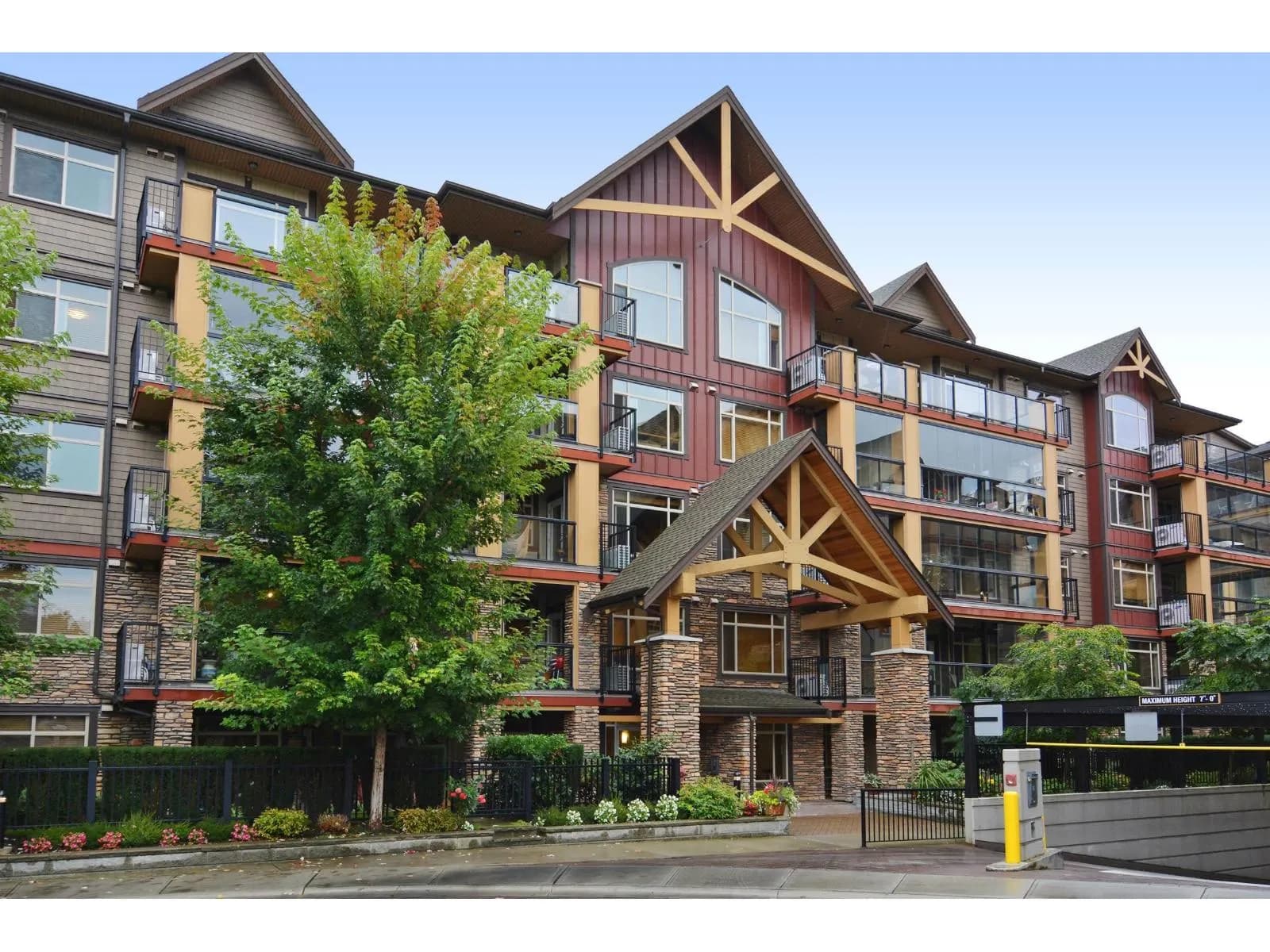 8288 207A STREET, Langley
