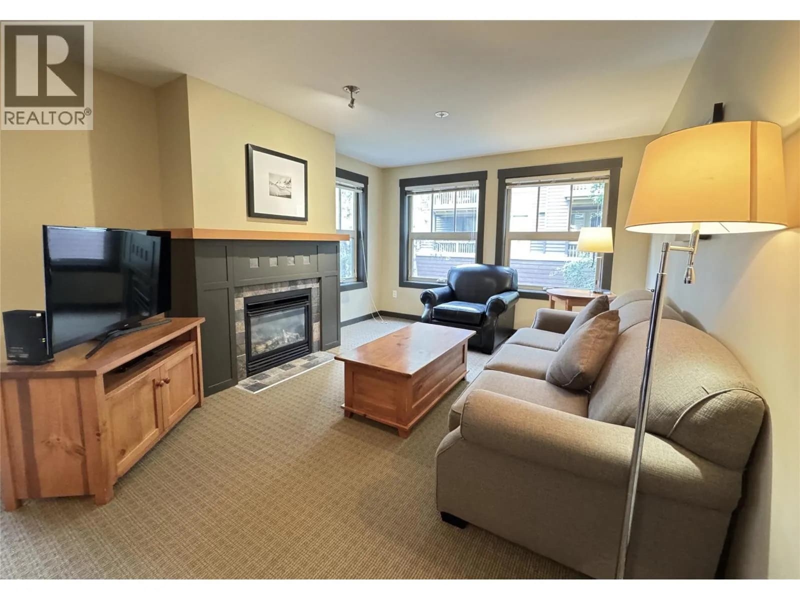 2064 Summit Drive, Panorama