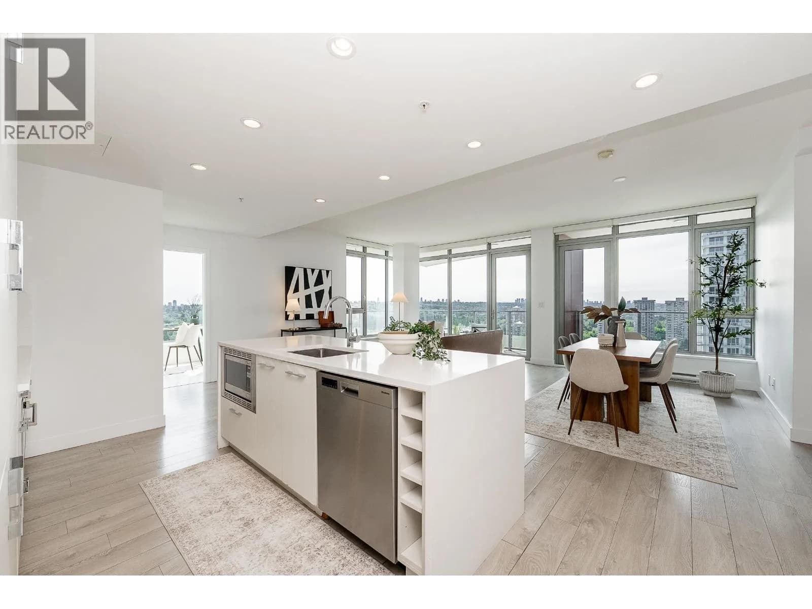 #1701 518 WHITING WAY, Coquitlam, BC photo 2