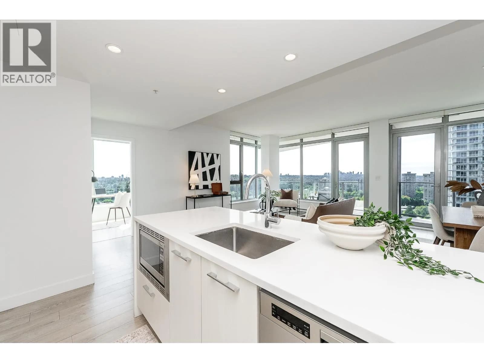 #1701 518 WHITING WAY, Coquitlam, BC photo 4