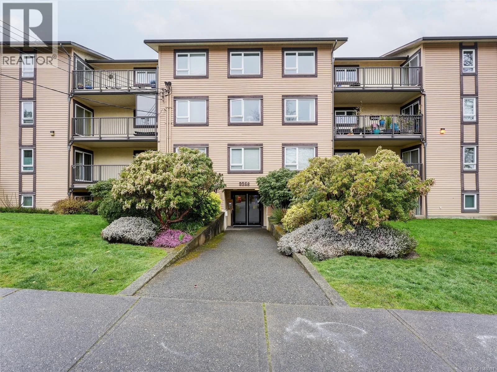 3258 Alder St, Saanich