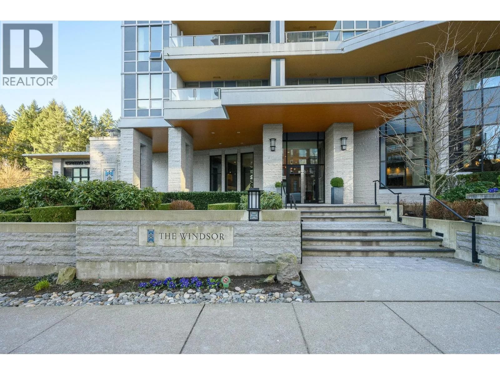 #2207 3093 WINDSOR GATE, Coquitlam, BC photo 2