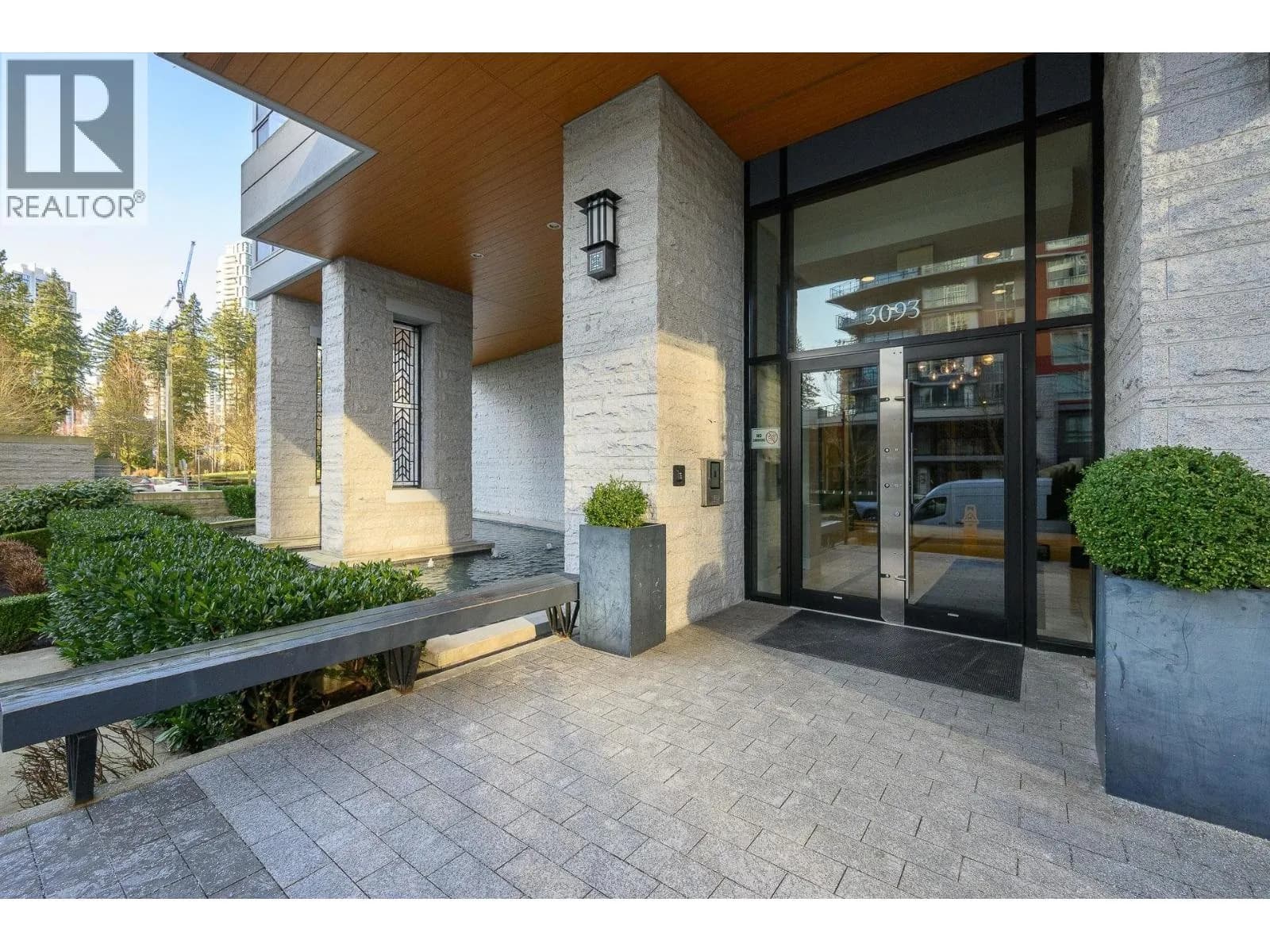 #2207 3093 WINDSOR GATE, Coquitlam, BC photo 3