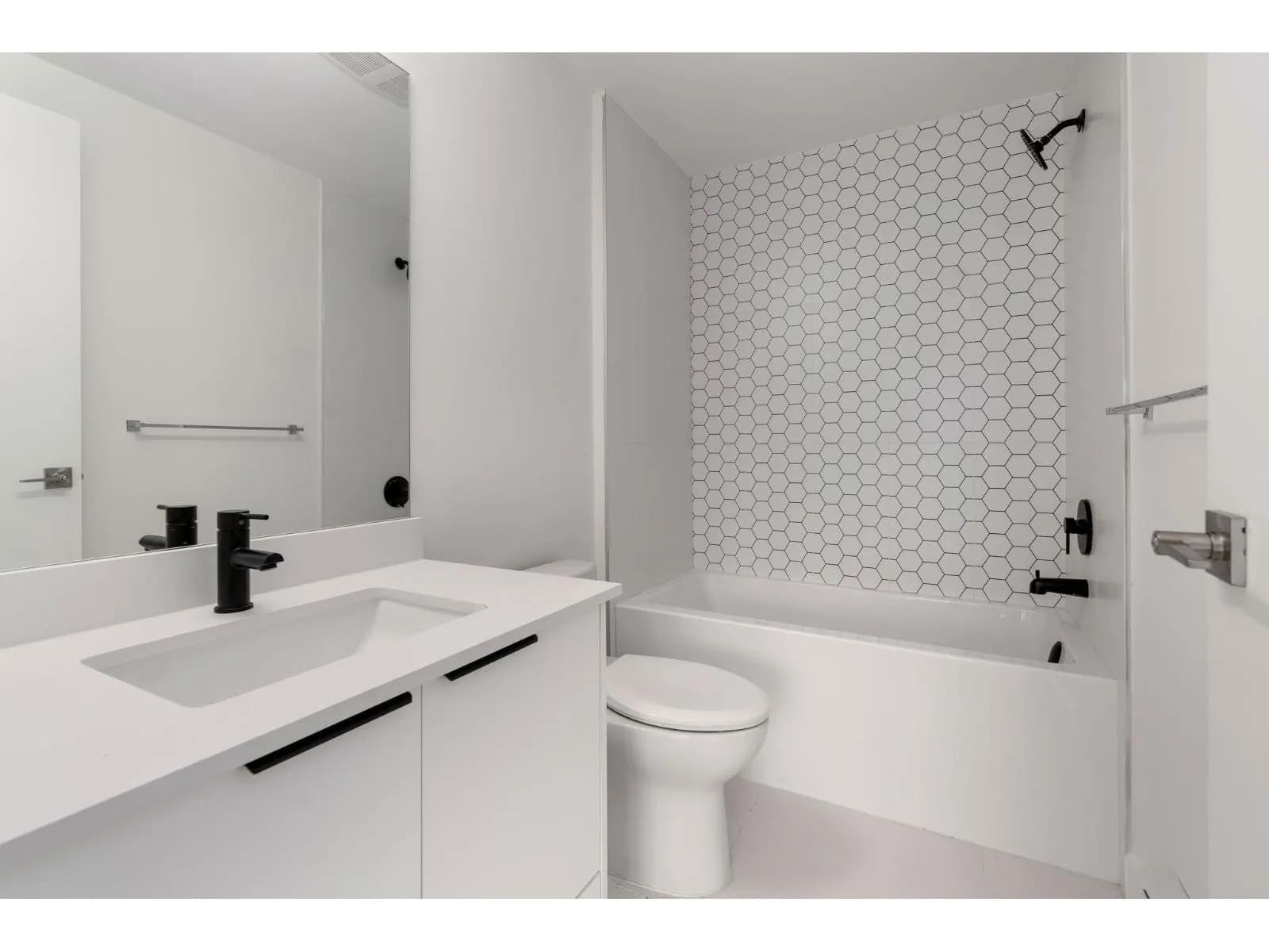 #406 10616 132 STREET, Surrey, BC photo 4
