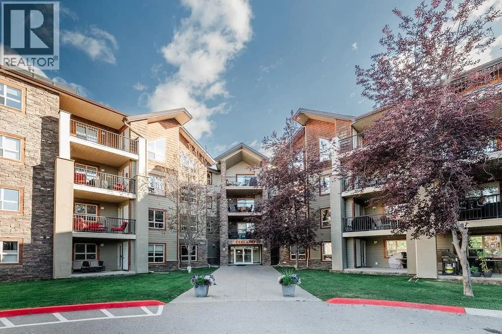 205 THIRD Avenue, Invermere