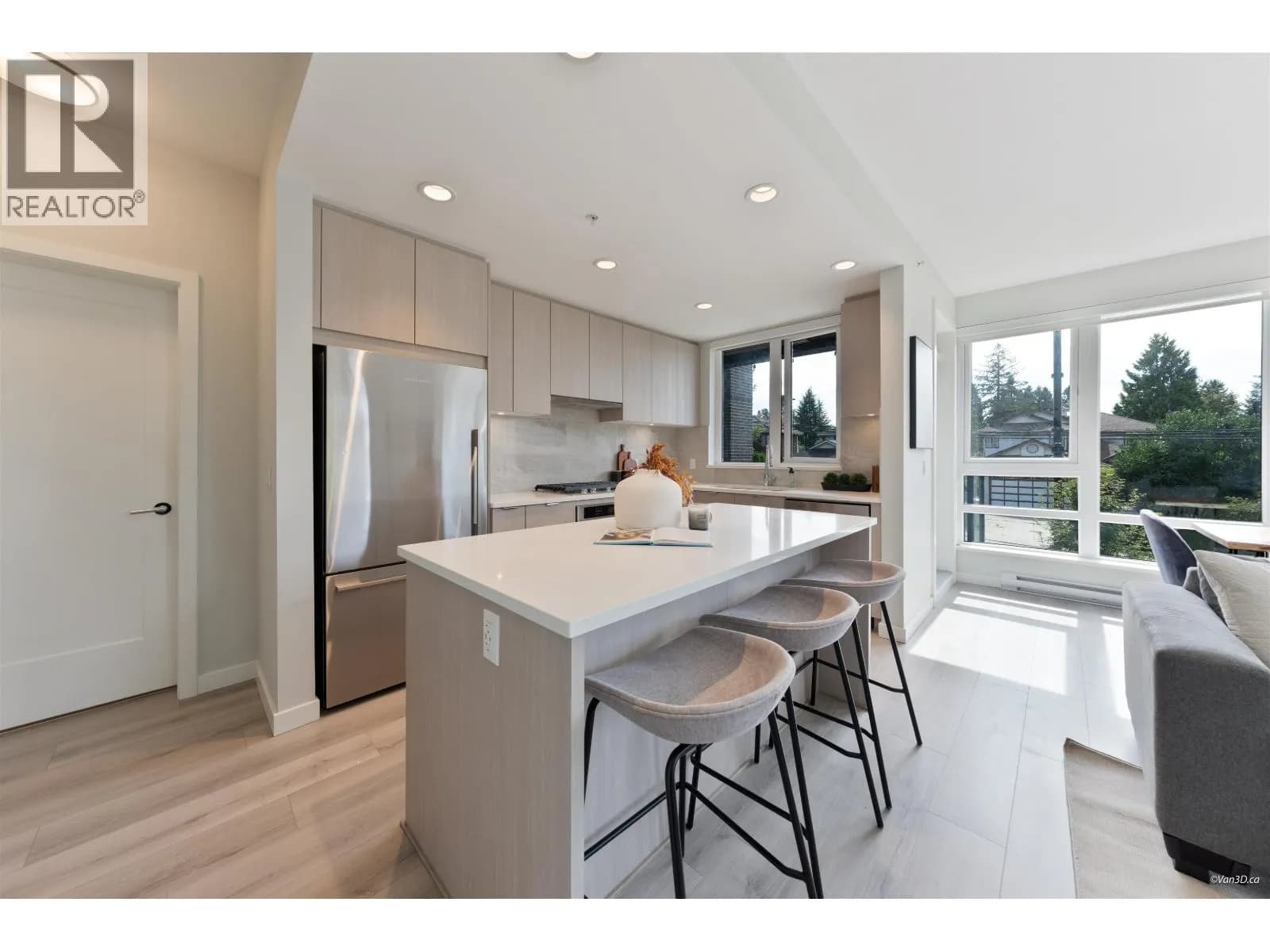 615 COTTONWOOD AVENUE, Coquitlam