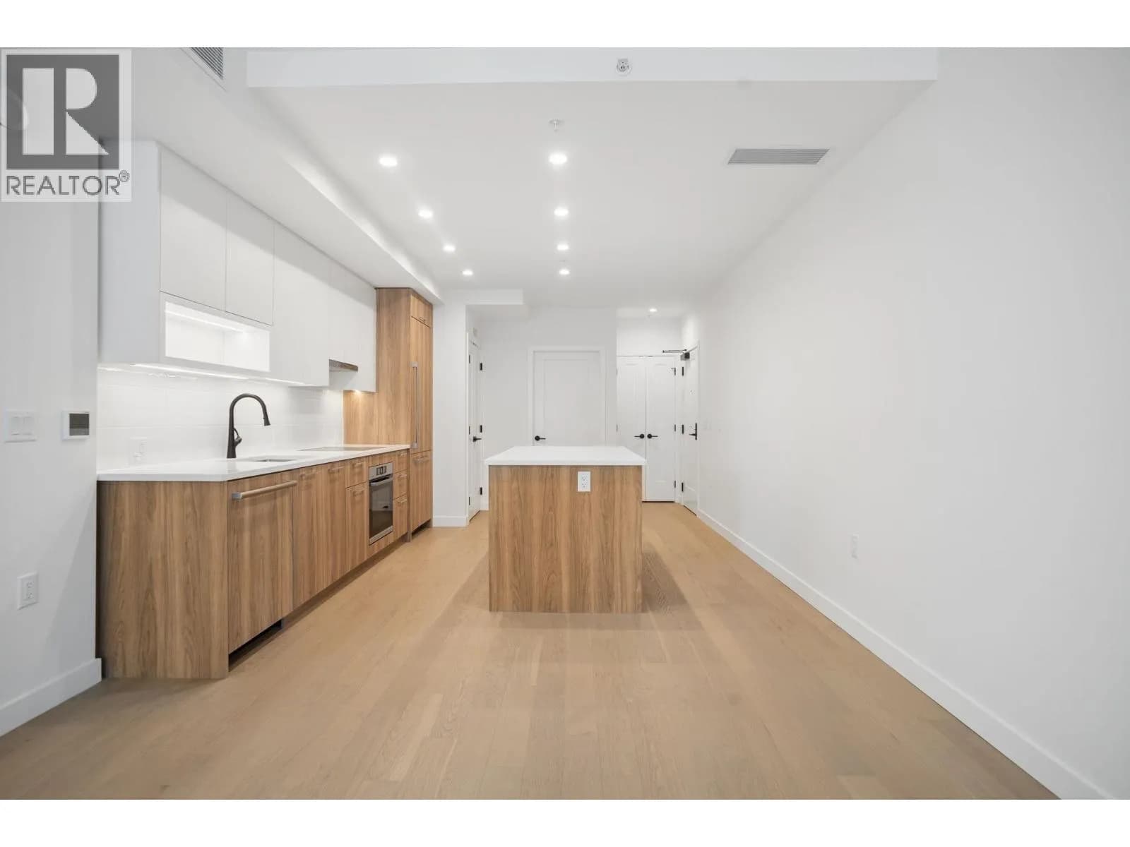 8398 OAK STREET, Vancouver