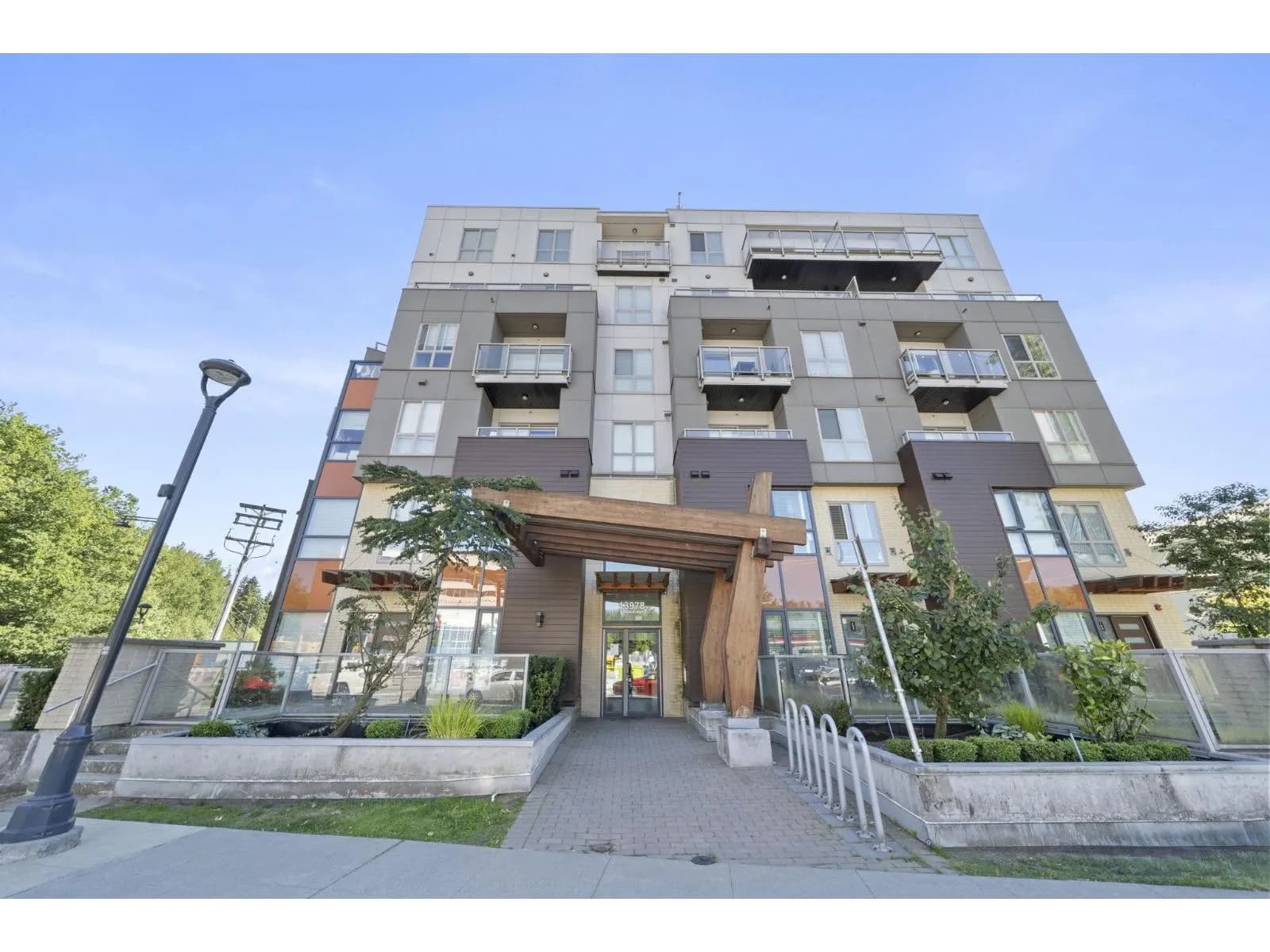 13978 FRASER HIGHWAY, Surrey