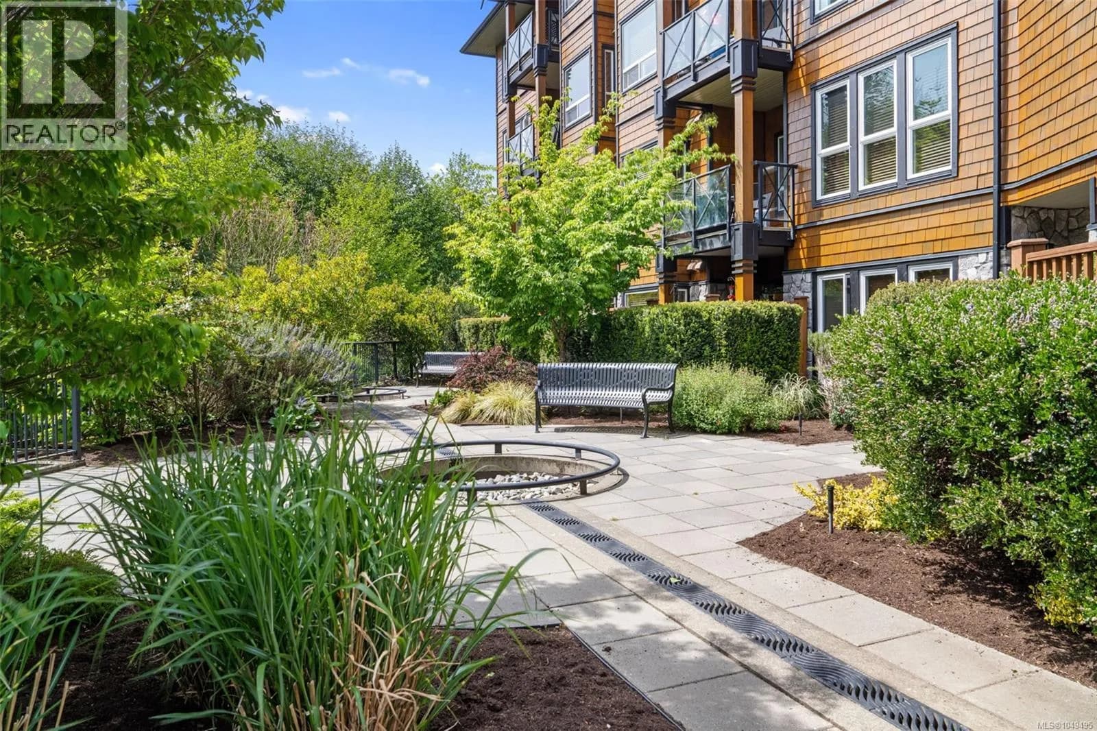 101 Nursery Hill Dr, View Royal