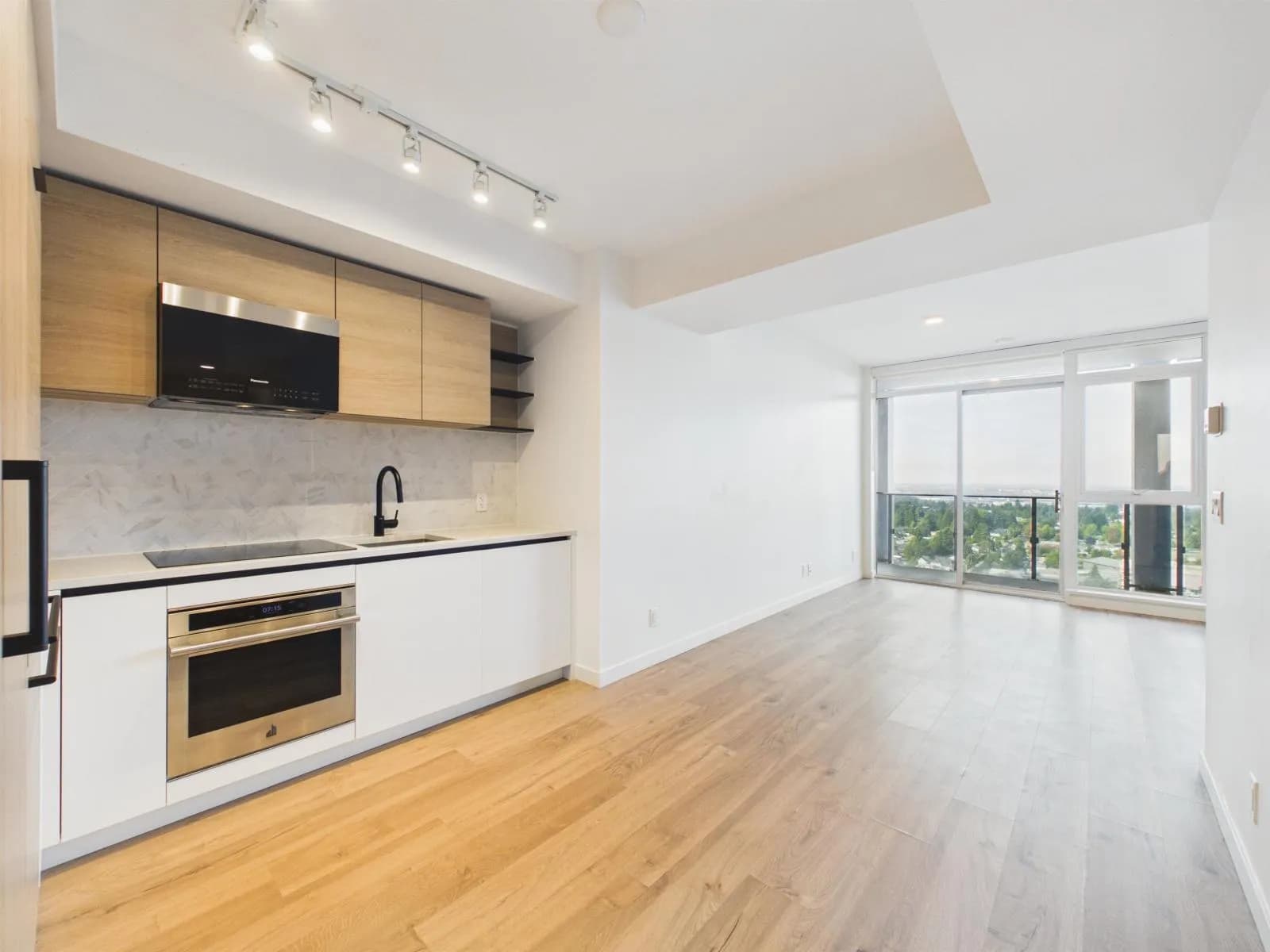 10448 UNIVERSITY DRIVE, Surrey