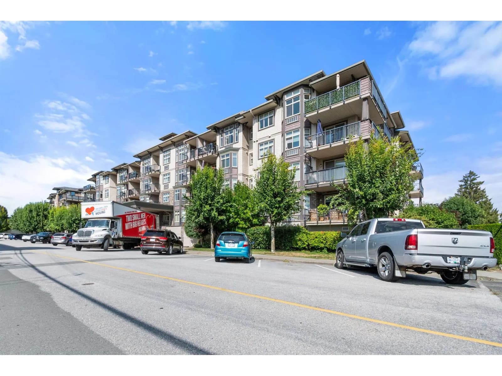 45893 CHESTERFIELD AVENUE, Chilliwack
